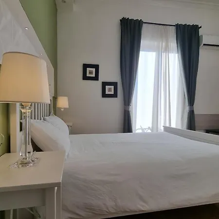 Politeamari Guest house 2*