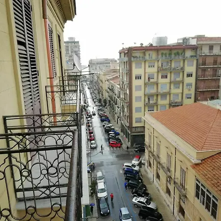 Guest house Politeamari 2*