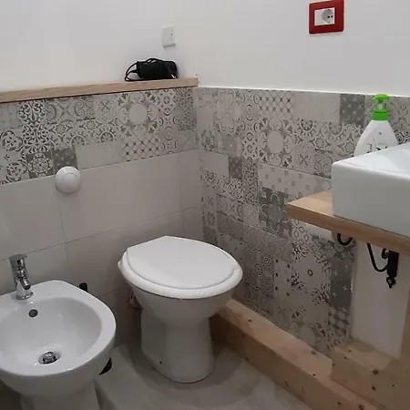 Guest house Politeamari 2*