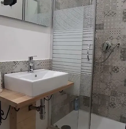 Politeamari Guest house